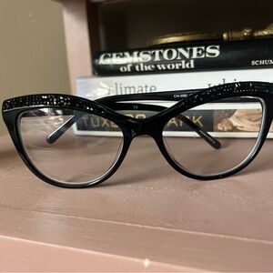 Elegant Black Cat-Eye Glasses